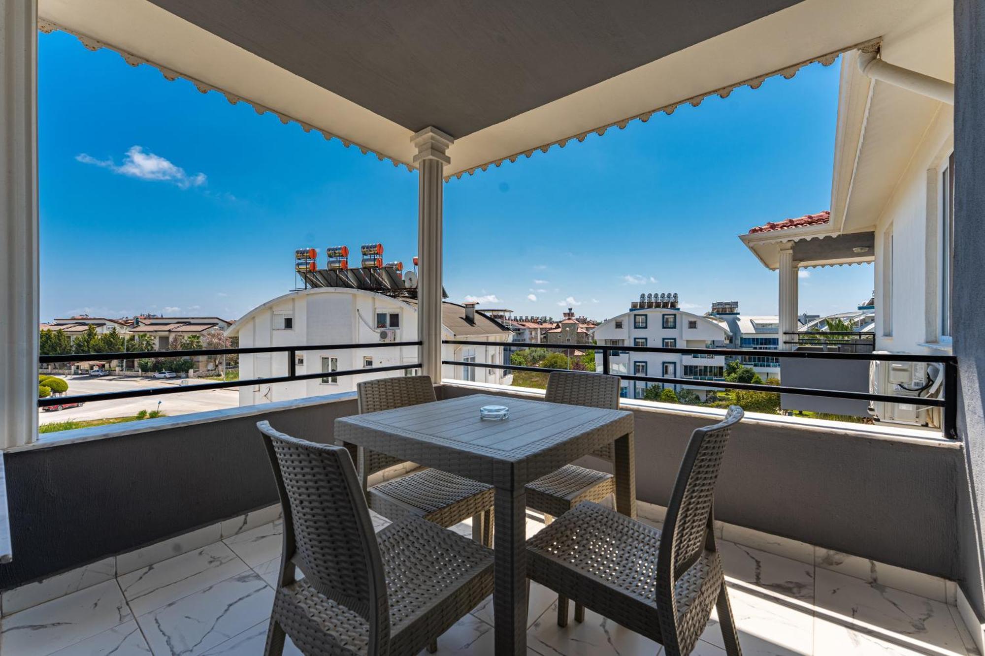 Assos Appartement *