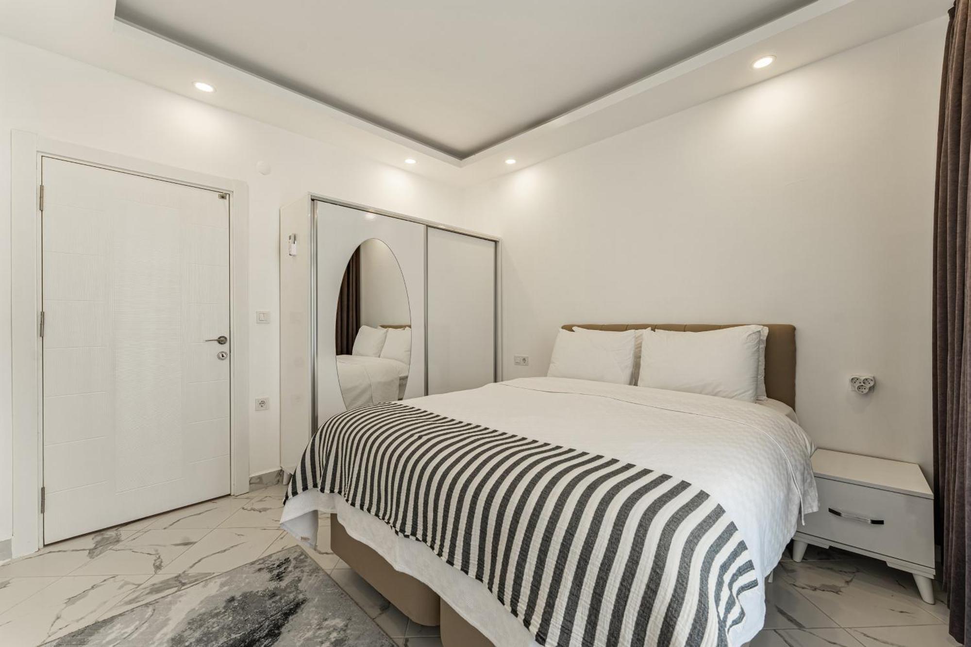 Assos Apartament *